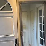 Centrally Located Townhouse In Quiet Surroundings בית נופש *