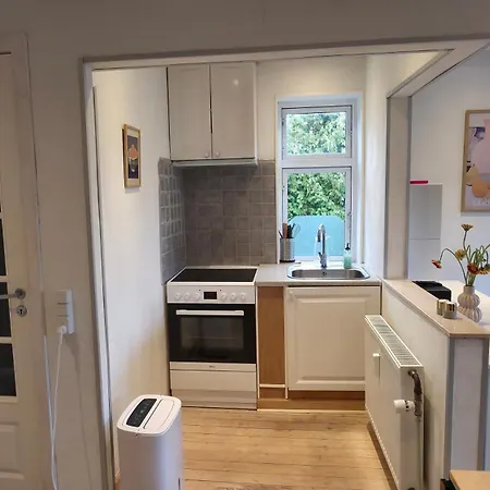 Centrally Located Townhouse In Quiet Surroundings Feriehus