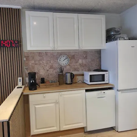 Feriehus Centrally Located Townhouse In Quiet Surroundings