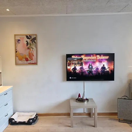 Centrally Located Townhouse In Quiet Surroundings Nyaraló Esbjerg